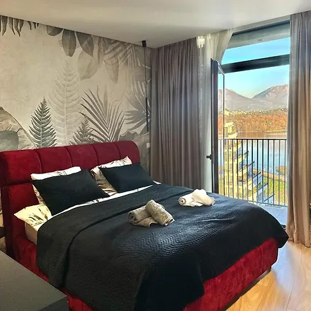 Luxe Living Lakescape Suite - Lake View Residences Апартаменты