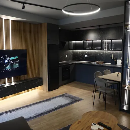 Luxe Living Lakescape Suite - Lake View Residences Апартаменты Тирана