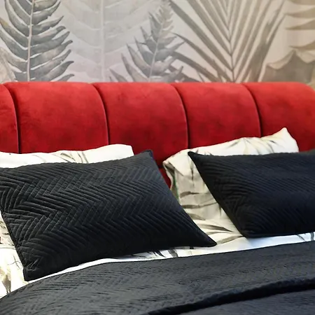 Luxe Living Lakescape Suite - Lake View Residences Апартаменты Тирана