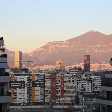 Διαμέρισμα Luxe Living Lakescape - View Residences Τίρανα