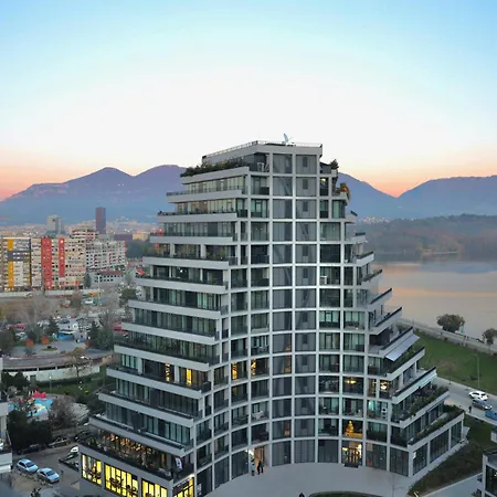 Διαμέρισμα Luxe Living Lakescape - View Residences Τίρανα