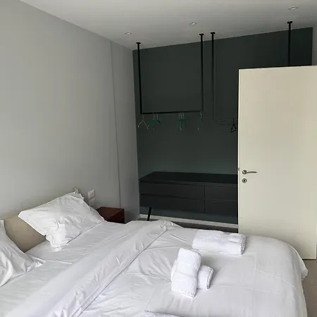 Luxe Living Lakescape Suite - Lake View Residences Tirana